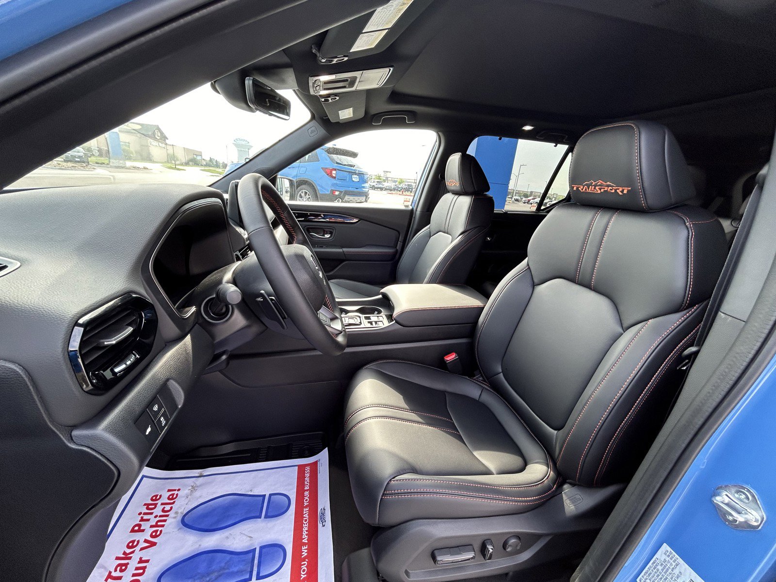 2025 Honda Pilot TrailSport photo 10
