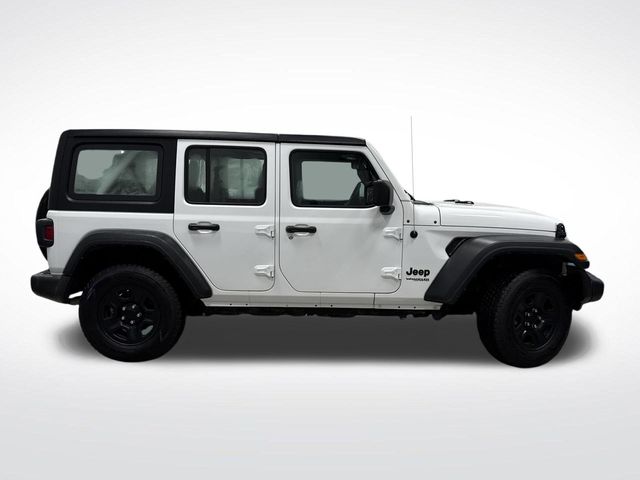 2022 Jeep Wrangler Unlimited Sport photo 2