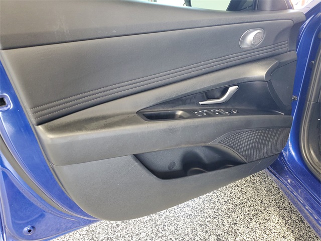 2021 Hyundai Elantra SEL photo 7