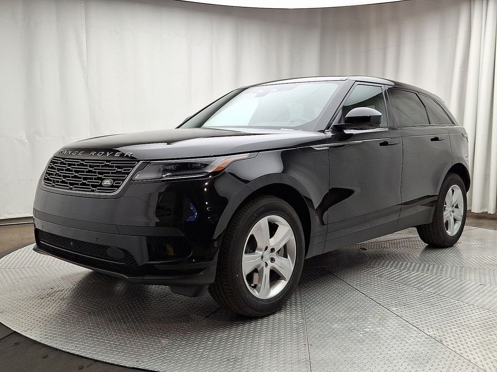 2026 Land Rover Range Rover Velar S's photo