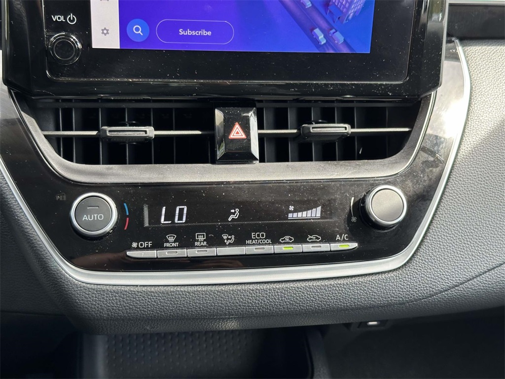 2024 Toyota Corolla LE photo 4