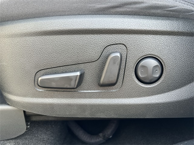 2023 Hyundai Santa Fe SEL photo 2