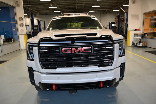 2026 Gmc Sierra HD AT4 photo 2