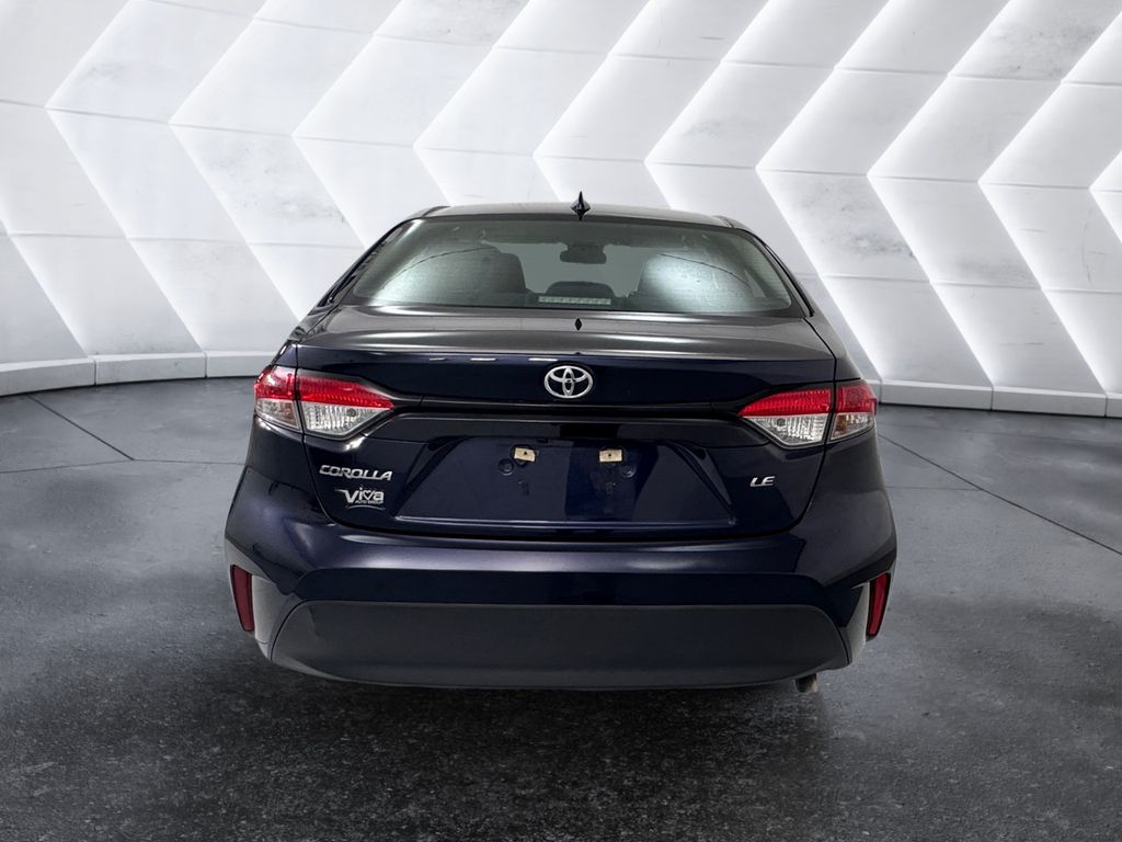 2023 Toyota Corolla LE photo 5