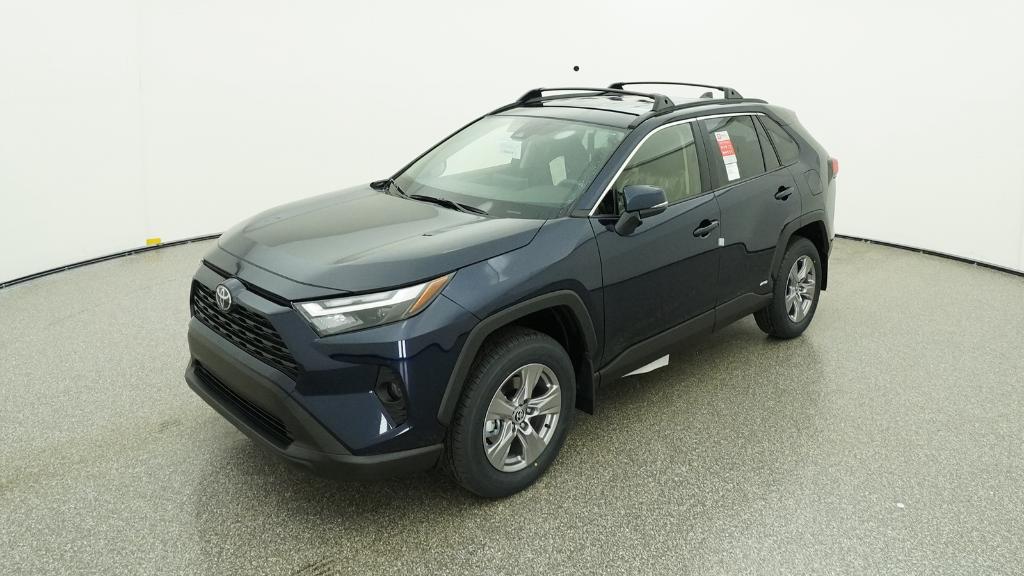 2025 Toyota RAV4 XLE's photo