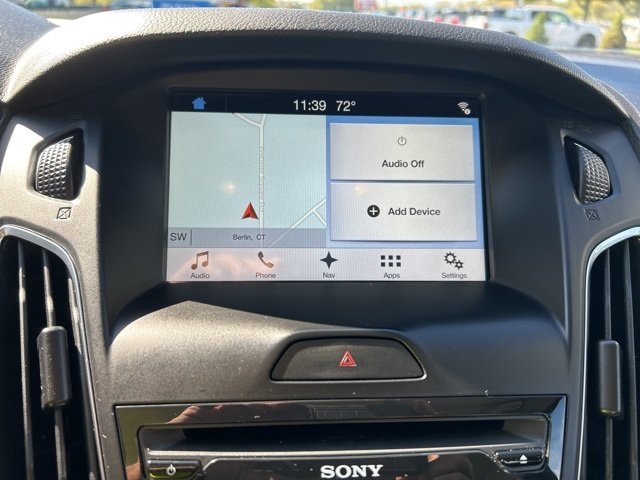 2017 Ford Focus SEL photo 16