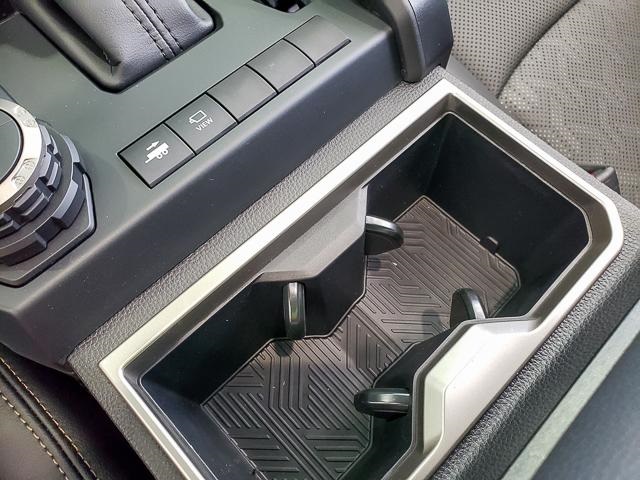 2025 Toyota Tacoma Limited photo 8