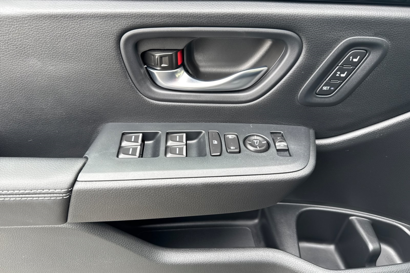 2025 Honda Pilot Touring photo 9