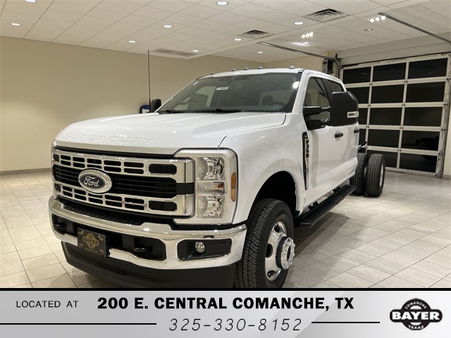2026 Ford F-350 Super Duty Chassis Cab XLT's photo