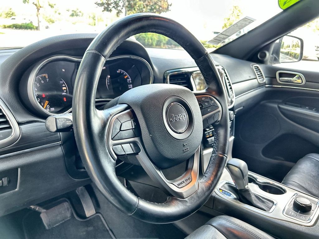 2019 Jeep Grand Cherokee Limited photo 17