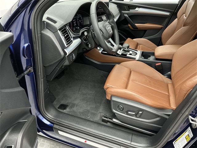 2025 Audi Q5 45 S line Premium Plus photo 3