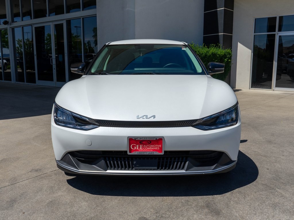 2024 Kia EV6 Light photo 2