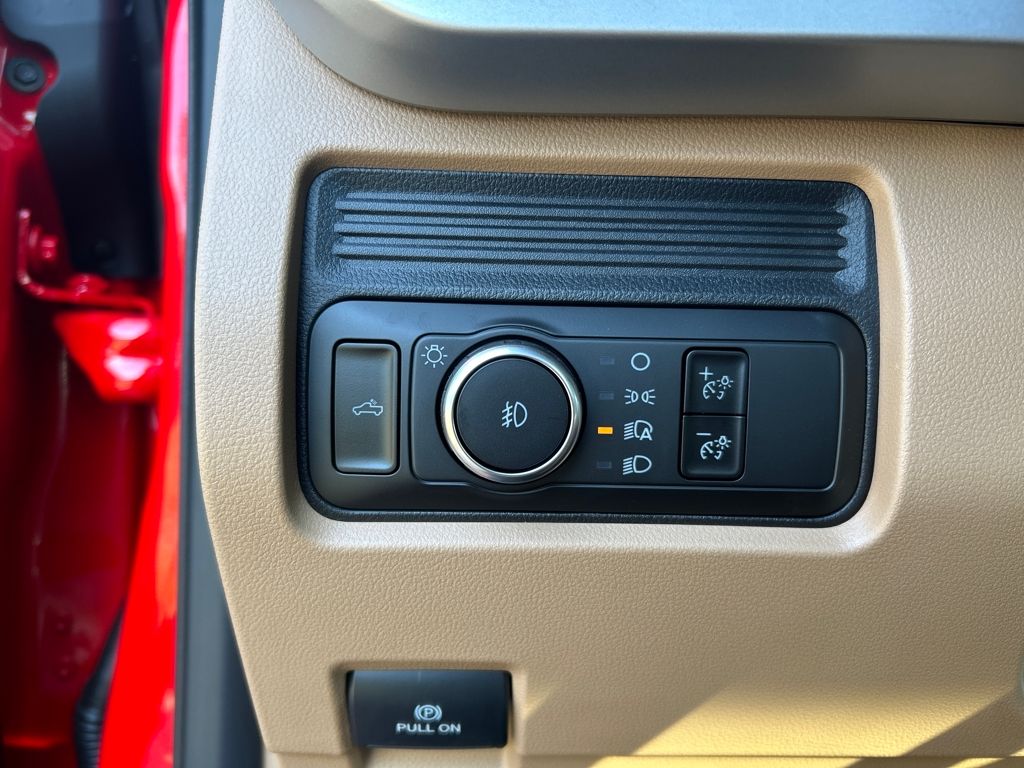 2026 Ford F-450 XLT photo 18