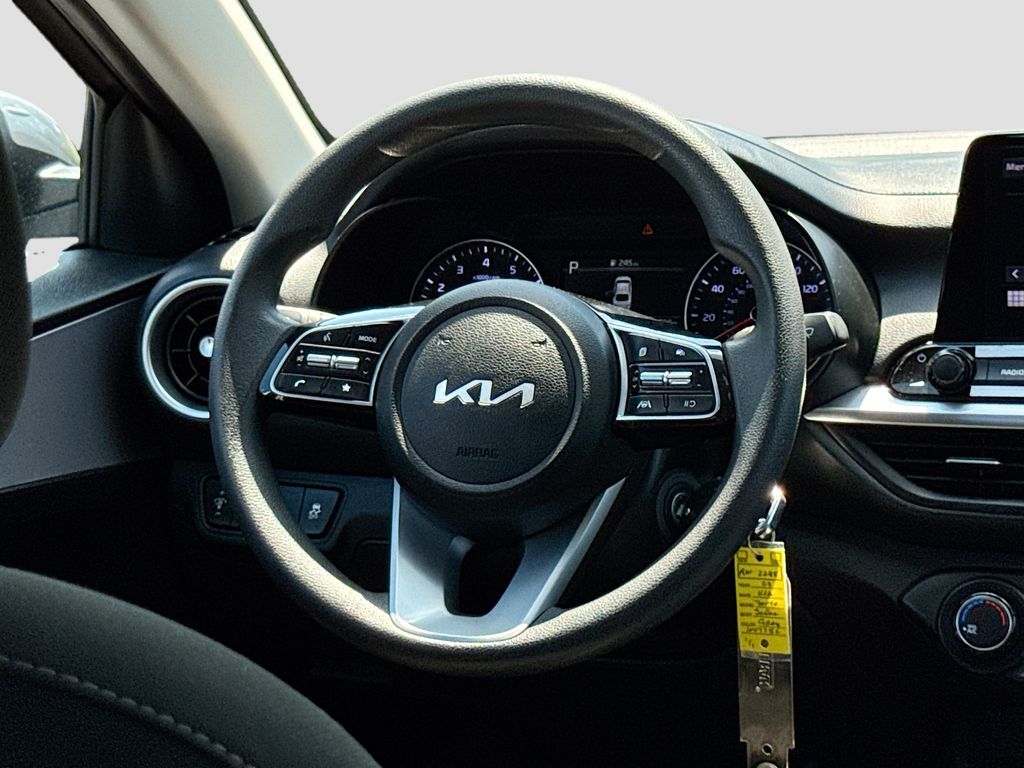 2023 Kia Forte LXS photo 23