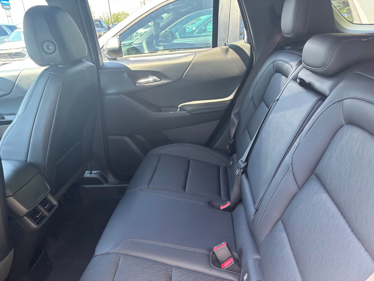 2026 Chevrolet Equinox LT photo 4