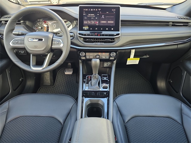 2025 Jeep Compass Latitude photo 8