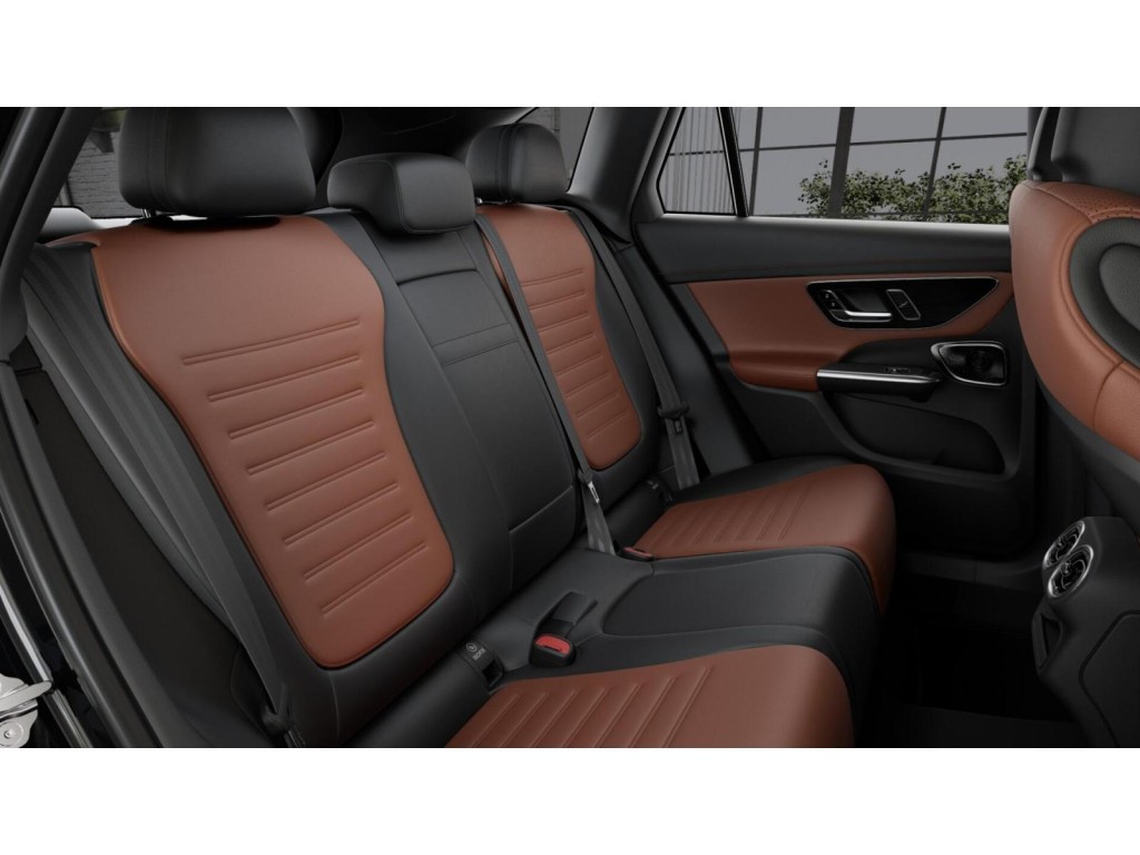 2026 Mercedes Benz GLC 300 photo 5