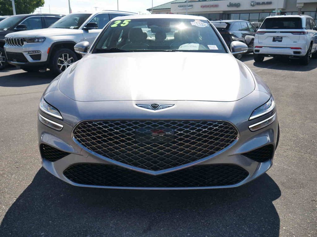 2025 Genesis G70 2.5T photo 2