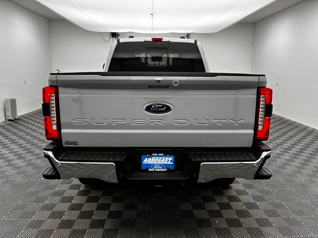 2026 Ford F-350 Lariat photo 16