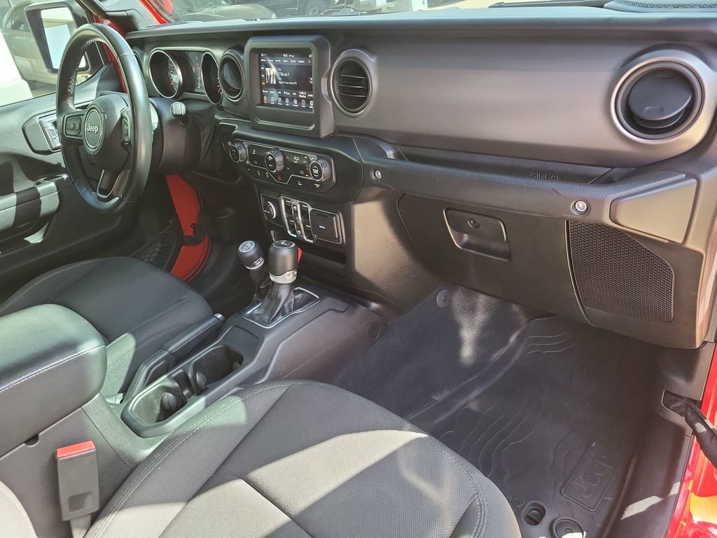 2022 Jeep Gladiator Willys photo 25