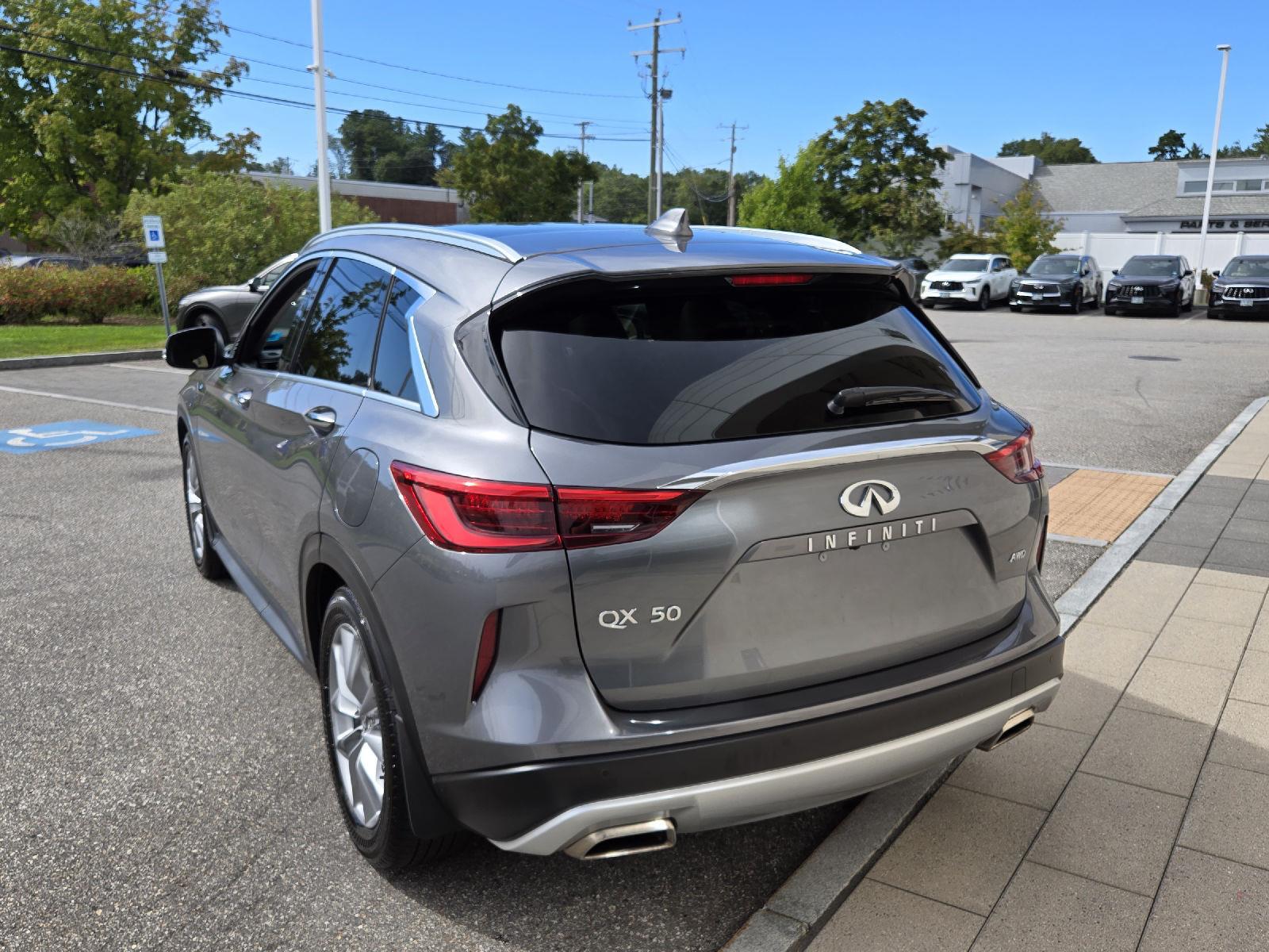 2021 Infiniti QX50 Luxe photo 12