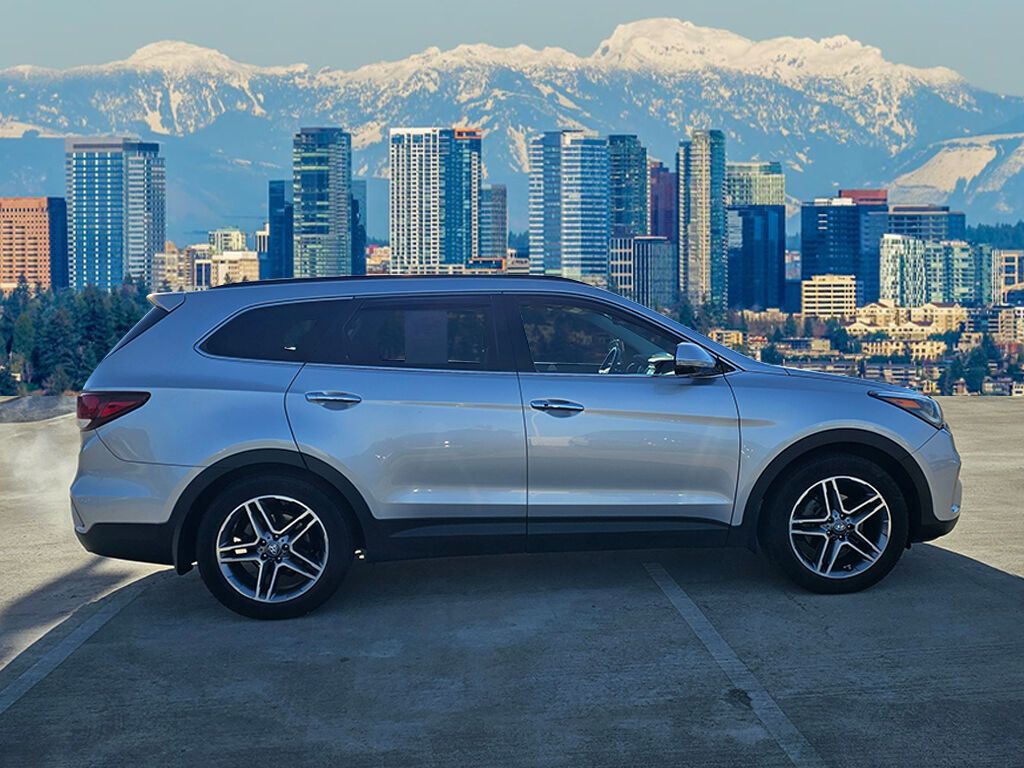 2018 Hyundai Santa Fe SE Ultimate photo 4