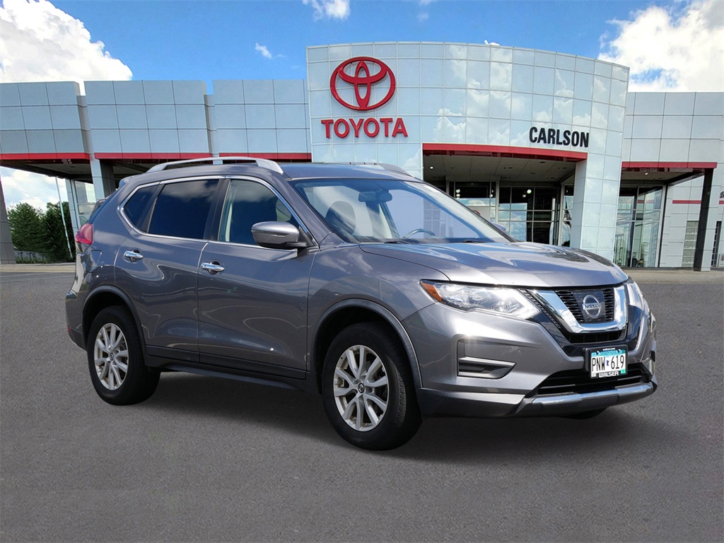 Used 2017 Nissan Rogue SV with VIN KNMAT2MV5HP607768 for sale in Minneapolis, Minnesota