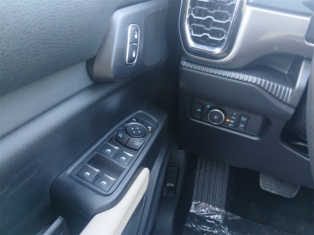 2025 Ford Ranger XLT photo 12