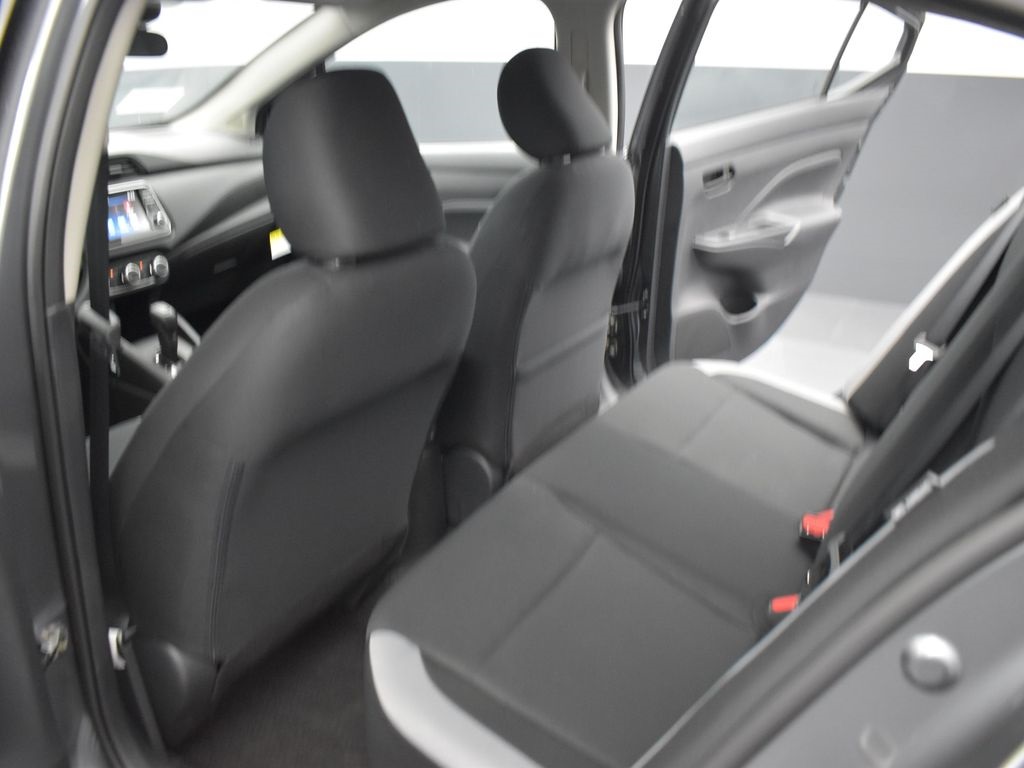 2025 Nissan Versa 1.6 S photo 12