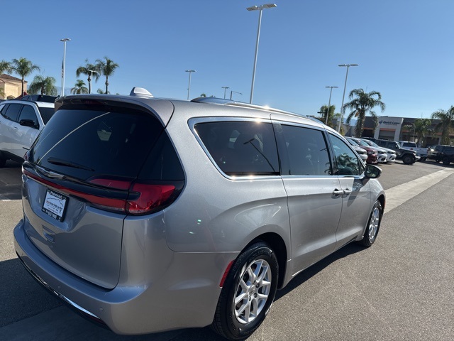 2021 Chrysler Pacifica Touring L photo 7