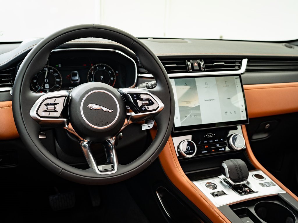 2026 Jaguar F-PACE P250 R-Dynamic S photo 4