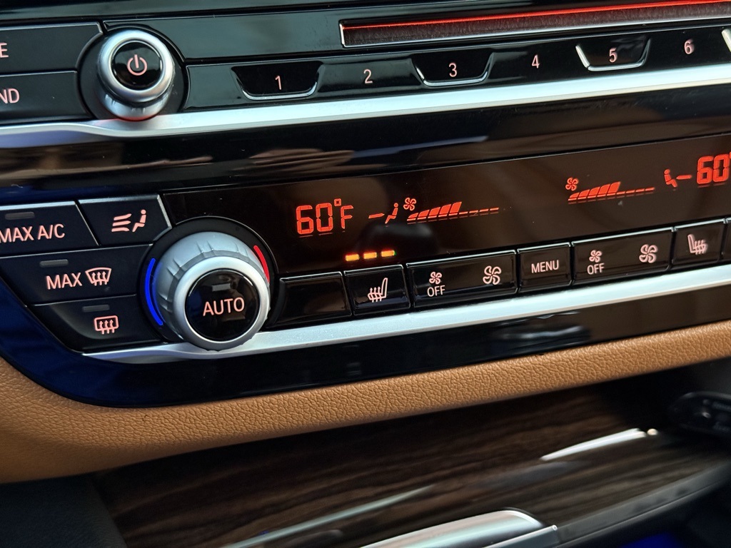 2018 Bmw 530i 5-Series photo 3