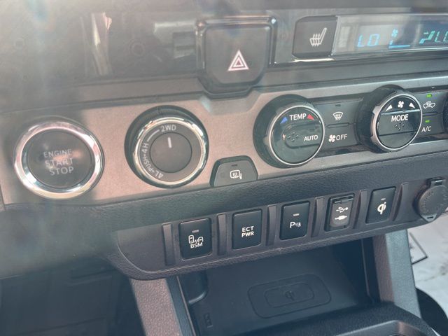 2017 Toyota Tacoma TRD Sport photo 21