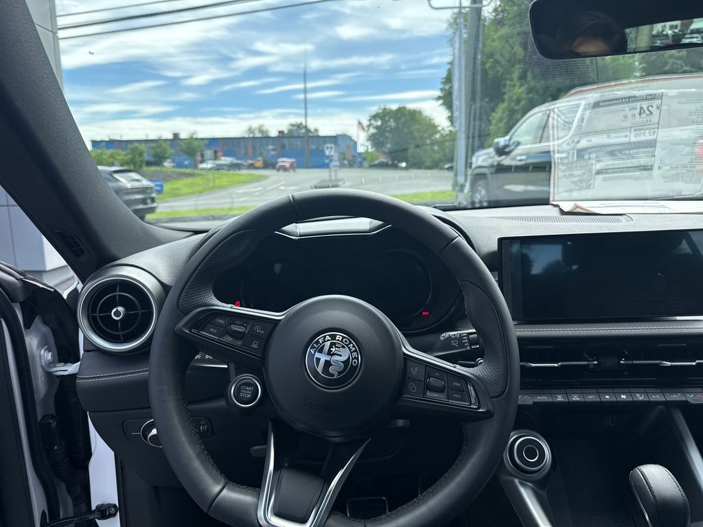 2025 Alfa Romeo Tonale BASE SPRINT photo 13