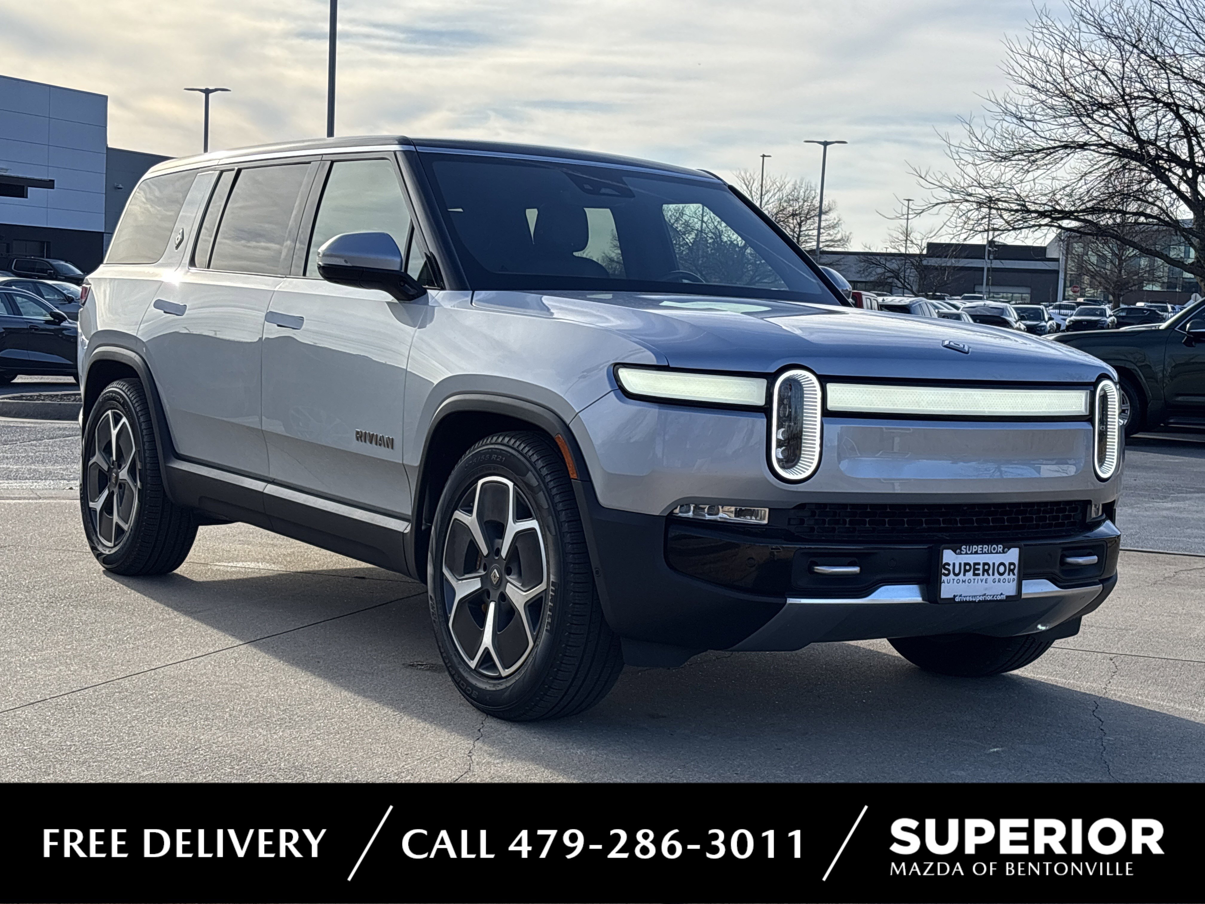 2023 Rivian R1S Adventure's photo