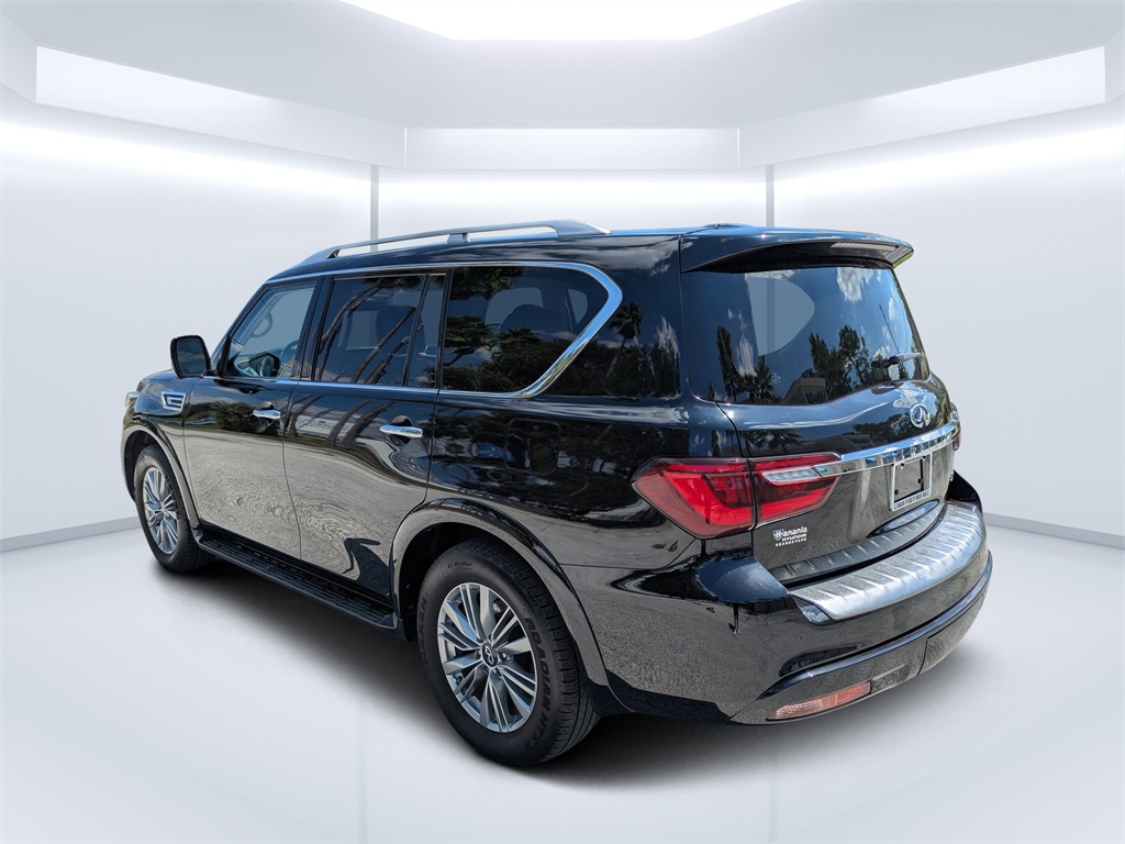 2021 Infiniti QX80 Luxe photo 4