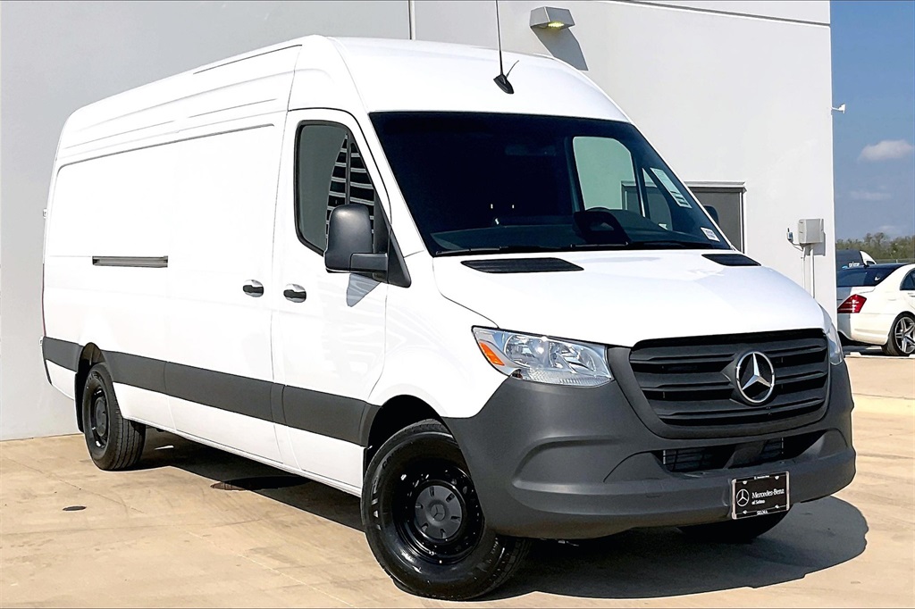 2026 Mercedes-Benz Sprinter Cargo Van Base's photo