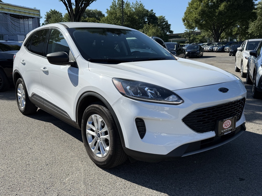2022 Ford Escape SE photo 4