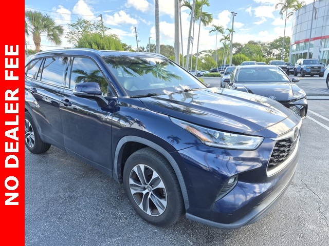 2021 Toyota Highlander XLE's photo