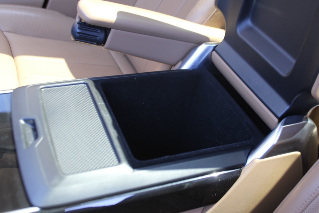 2023 Land Rover Range Rover SE photo 25
