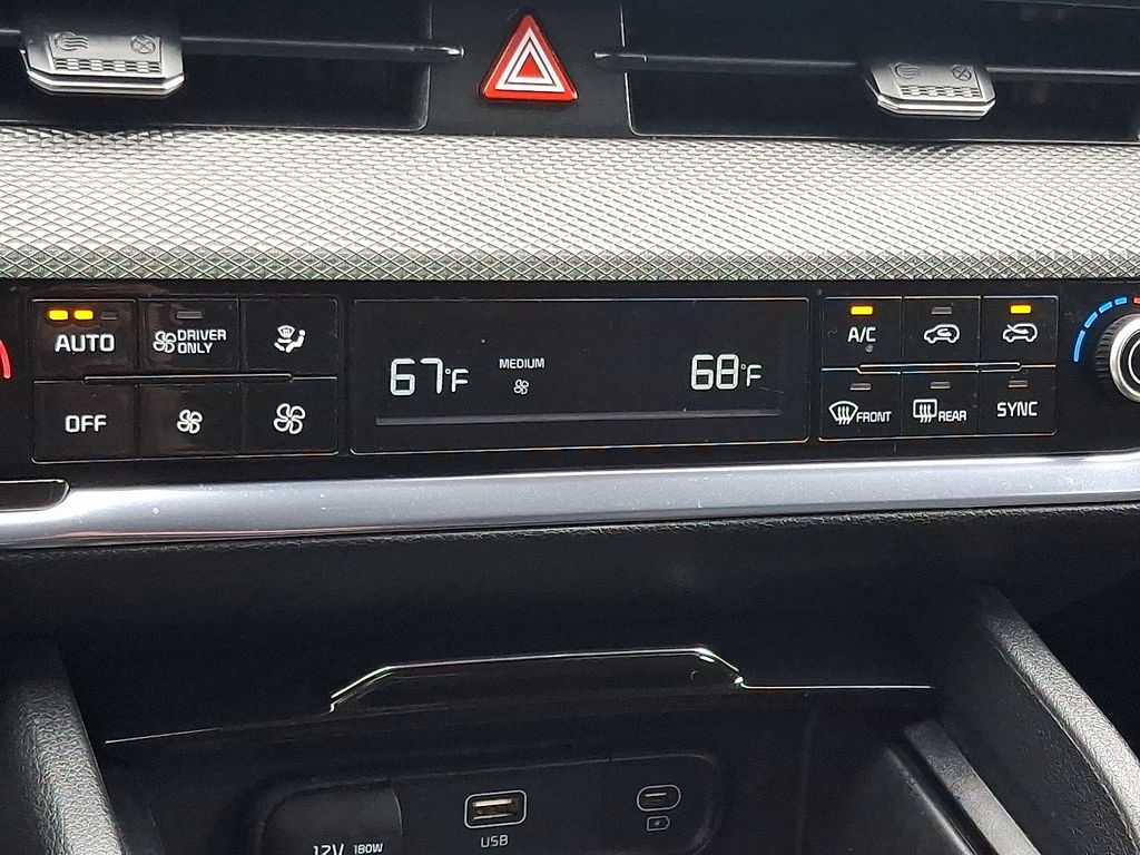 2023 Kia Sportage Hybrid LX photo 13