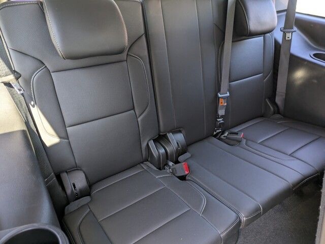 2020 Gmc Yukon SLT photo 32