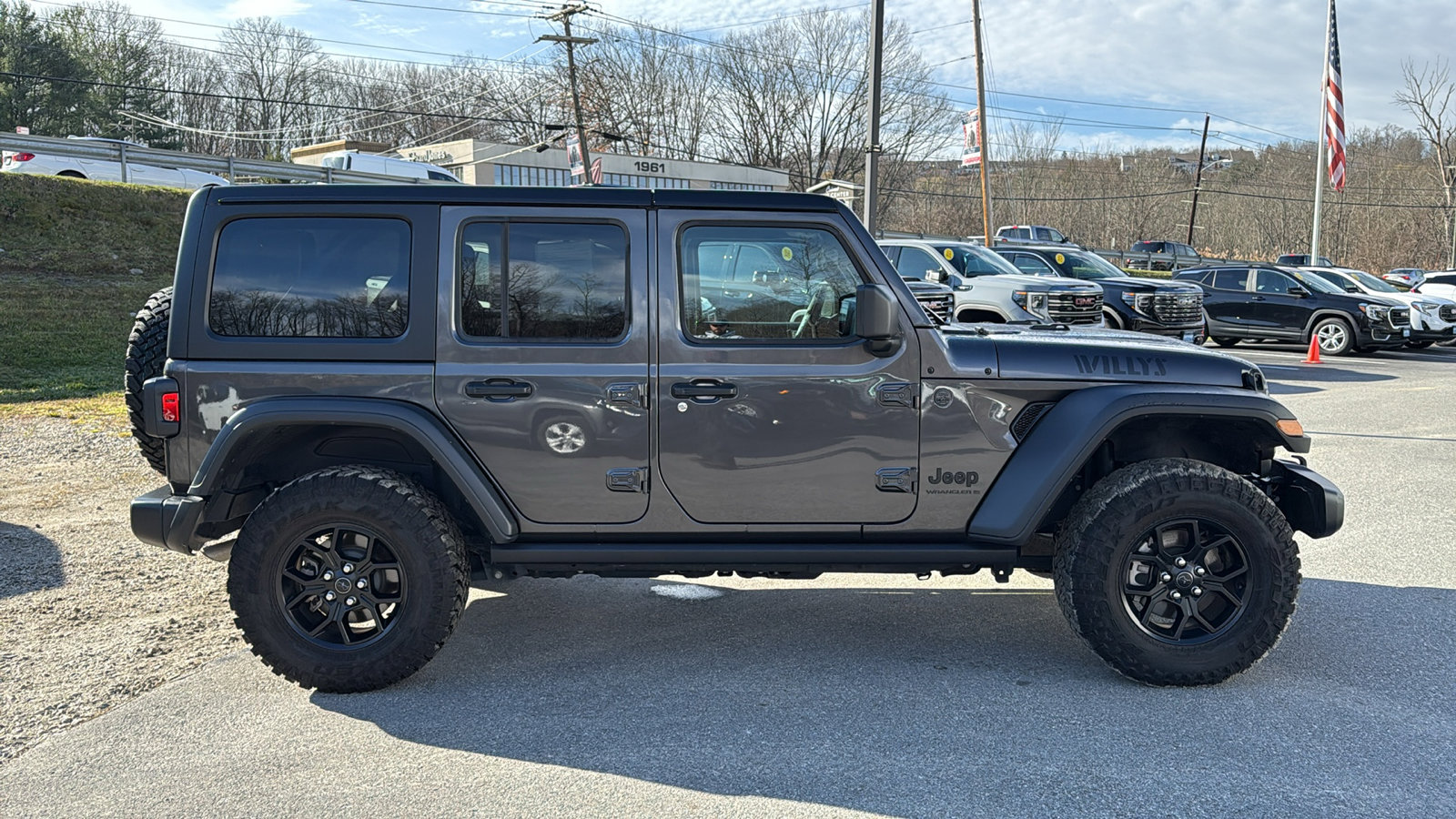 2024 Jeep Wrangler Willys photo 3
