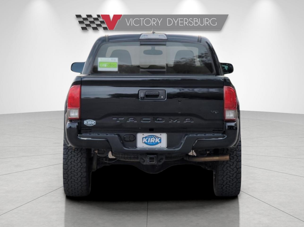 2017 Toyota Tacoma TRD Off-Road photo 4