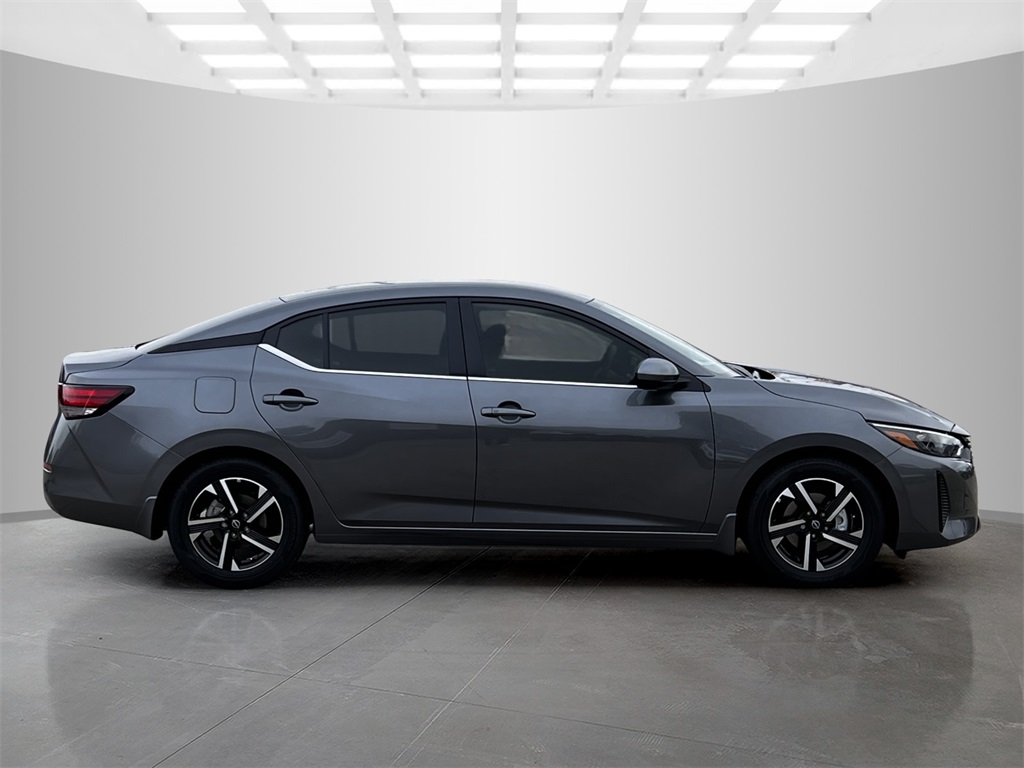 2025 Nissan Sentra SV photo 4