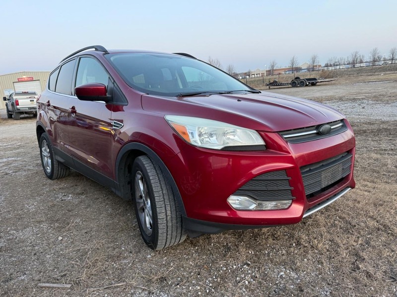 Used 2016 Ford Escape SE with VIN 1FMCU0GX0GUB46241 for sale in Granite City, IL