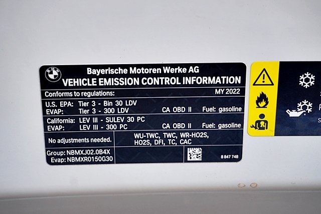 Used 2022 White BMW 330i image 37