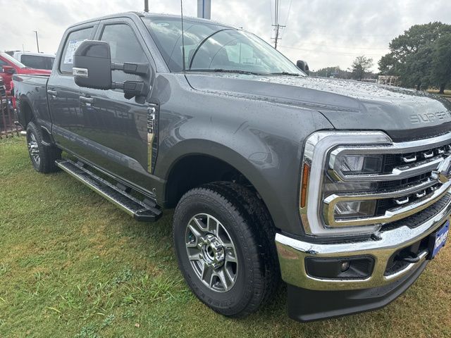 2026 Ford F-250 Lariat photo 4