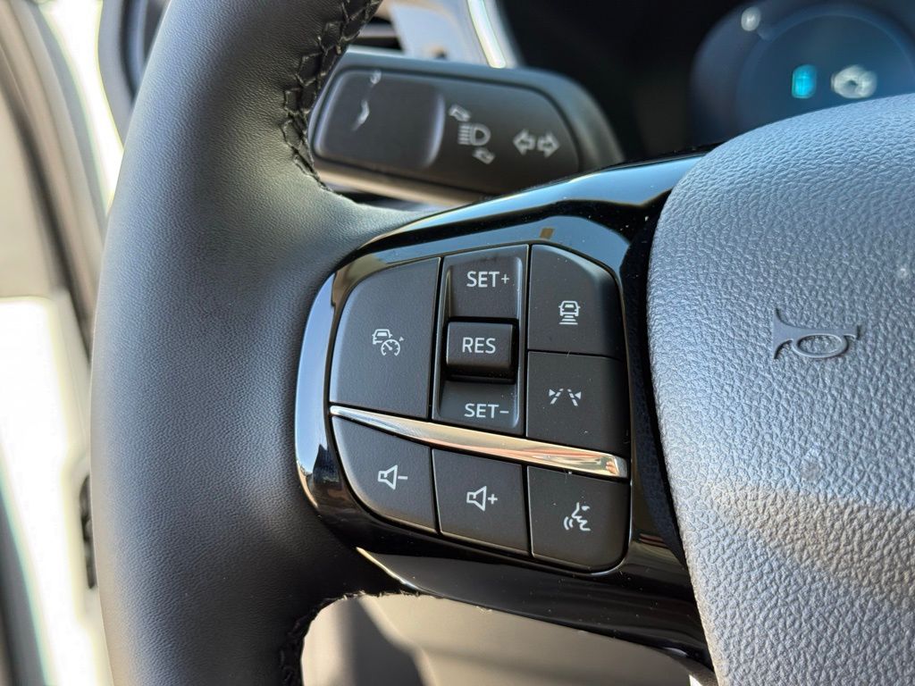 2025 Ford Escape Platinum photo 13