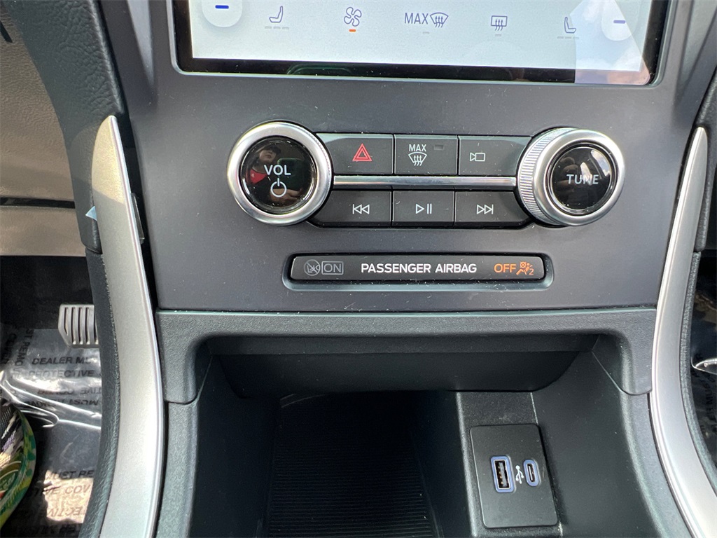 2024 Ford Edge SEL photo 12